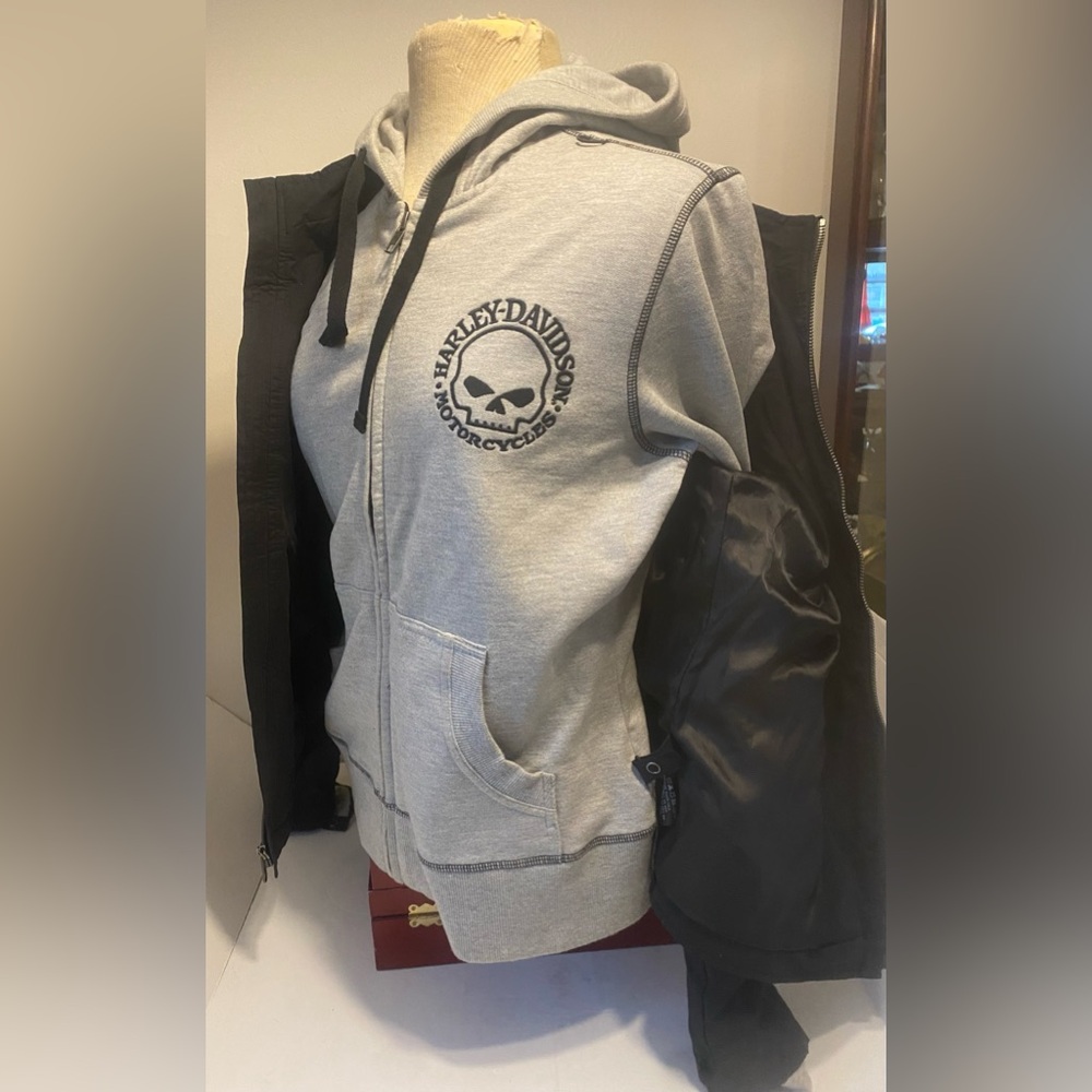 Harley-Davidson Women's Gray and Black Leather Jacket